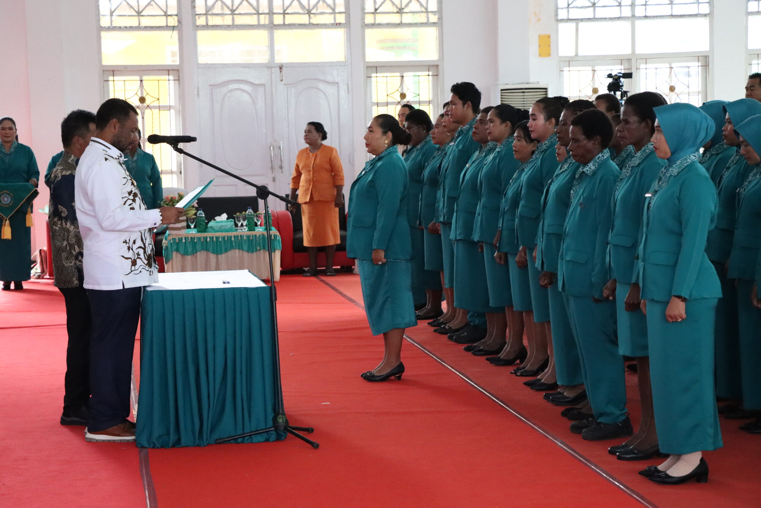 Bupati Mappi Kukuhkan Ketua, Wakil Ketua dan Pelantikan Pengurus TP-PKK Kab. Mappi